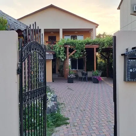 Casa Antonio Cristian *