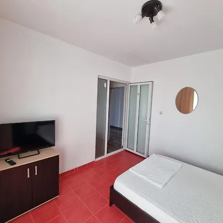 Casa Antonio Cristian Костинешти