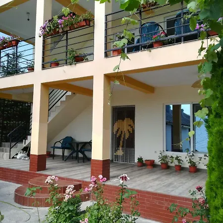 Casa Antonio Cristian *